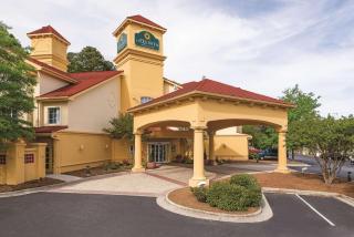 La Quinta Inn & Suites by Wyndham University Area Chapel Hill - Durham - 9