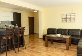 Cozy 1BD Apartment with a Spacious Terrace by Flat Mаnager - Balchik - 2