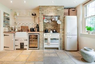 Traditional London Townhouse close to Battersea Park by UnderTheDoormat - Londra - 8