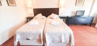 Skol 329 – Spacious Beachfront Studio with Sea Views - Marbella - 6