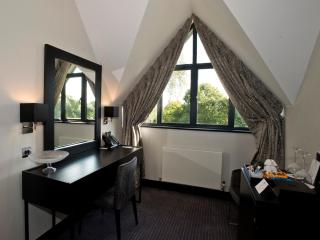 The Lodge at Kingswood - Epsom - 5
