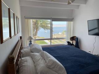 Beachfront, 4BR, entire house in Paracas - 2