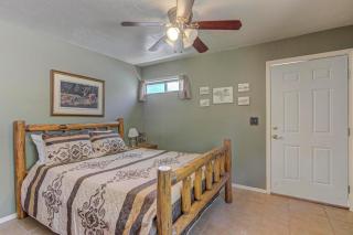 Pine Cabin - Pine - 1