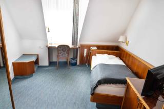 Hotel Maselheimer Hof - 4