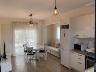 New Family Friendly Apartment - Nikiti - 5