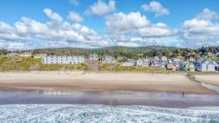 A Silk Purse - Lincoln City - 8