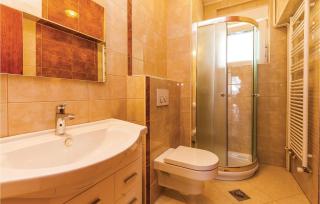 Gorgeous Apartment In Jadranovo - Jadranovo - 6