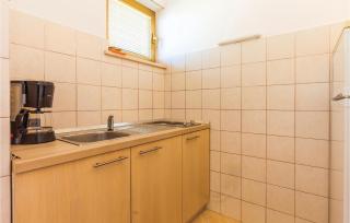 Gorgeous Apartment In Jadranovo - Jadranovo - 3