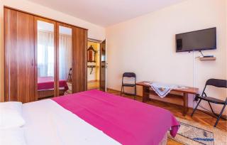 Gorgeous Apartment In Jadranovo - Jadranovo - 1