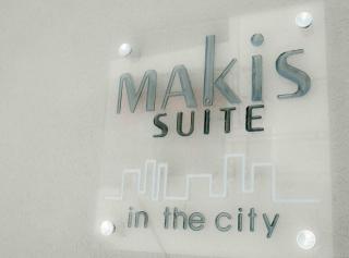 Makis Suite in the city - 6