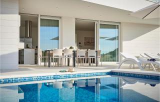 Amazing Home In Trogir - 8