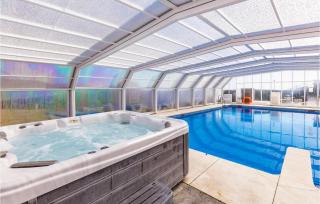 Amazing Apartment In Alcaucín - Alcaucín - 9