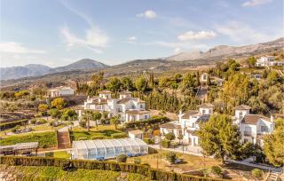 Amazing Apartment In Alcaucín - Alcaucín - 8