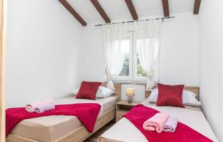 2 Bedroom Gorgeous Apartment In Sevid - Sevid - 6