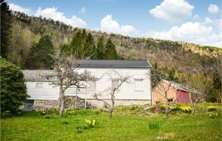 5 Bedroom Beautiful Home In Lavik - 9