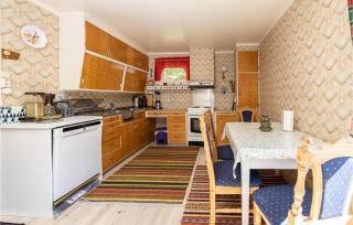 Awesome Home In Oldedalen - Briksdalsbre - 5