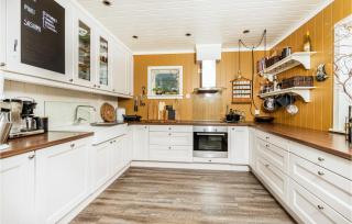 Gorgeous Home In Vestnes With Wifi - Vestnes - 5