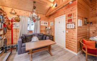 2 Bedroom Cozy Home In Øydegard - - 9