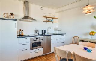 1 Bedroom Amazing Apartment In Skärhamn - Skärhamn - 9