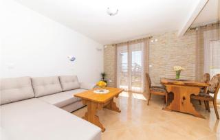 Three-Bedroom Apartment In Kastel Gomilica - Kaštela - 7