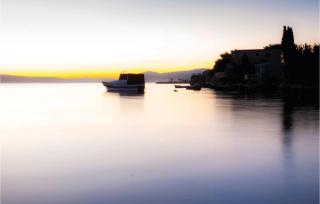 Three-Bedroom Apartment In Kastel Gomilica - Kaštela - 2