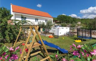 Three-Bedroom Holiday Home In Katuni - Katuni - 8