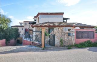 Amazing Apartment In Porto San Paolo - 6