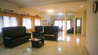 Dago Asri House (3 Bedrooms, 6 Pax, 500m2) - Bandung - 3