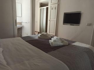 B&B Five Rooms - Syracuse - 6