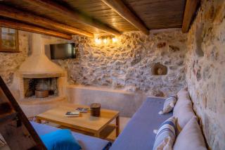 Aloni Wood & Stone - 6