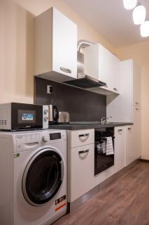 Design 1BDR Apartment in Top Center - FREE PARKING - 2