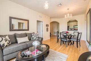 Luxurious Condo w Modern Design, near Disney - Orlando - 1