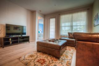 Beautiful LAKEVIEW Deluxe Condo Near Theme Parks - Orlando - 8