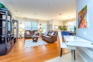 Spacious Condo in Vista Cay Resort LUXURY AWAITS - Orlando - 2