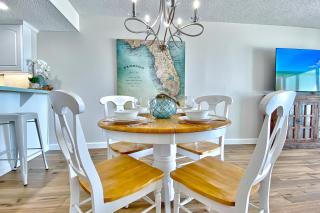 Chateaux Sunset Suites 408 - 4
