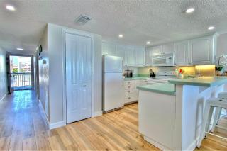 Chateaux Sunset Suites 408 - Clearwater Beach - 5