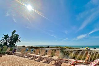 Chateaux Sunset Suites 408 - 8