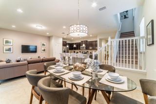 Beautiful townhome with splash pool and game room - Kissimmee - 3