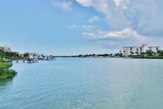 Water View 506 - 4