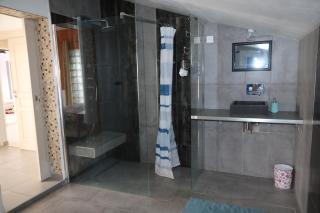 Villa Malaya détente assurée piscine, jacuzzi et babyfoot - 8