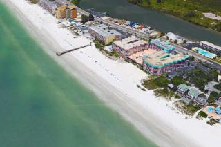 Beach Cottage 2402 - Clearwater Beach - 4