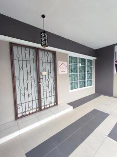 Triple Z Homestay Kuching - LANDED 14 PAX - 6