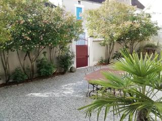 Chambres et table d'hôtes, maisonnettes individuelles dans propriété privée - Vézinnes - 7