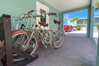 Bungalow Beach Place 8 - 9