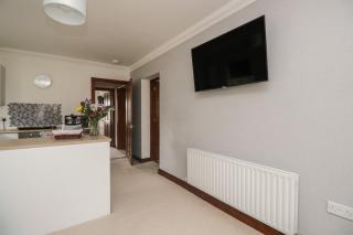 Shoreside Cottage - 5