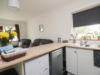 Shoreside Cottage - 3