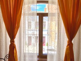 Charming Apartment - Heart of Brașov Poarta Schei - 1