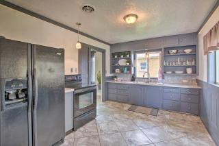Convenient Preston Retreat with Private Yard! - Preston - 9