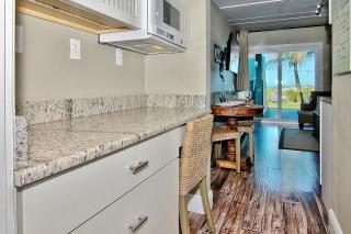 Bungalow Beach Place 3 - Clearwater Beach - 6