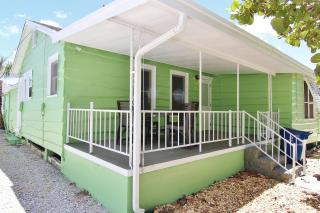 SeaSpray Beach Cottage A - 8
